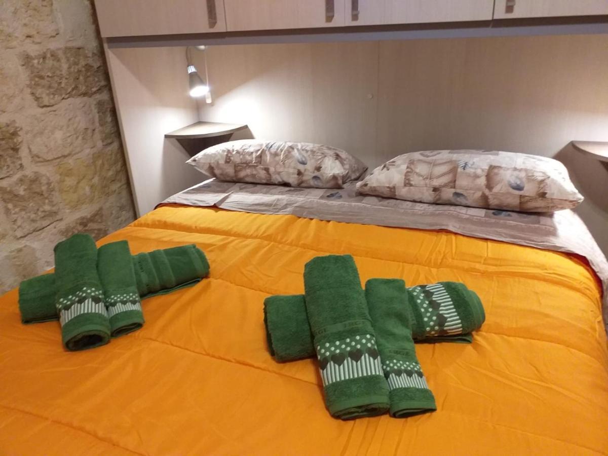 Bed and Breakfast I Marchesi Del Grillo - Vicinanze Stazione, Campus, Policlinico Bari Exterior foto
