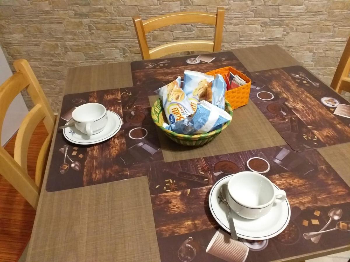 Bed and Breakfast I Marchesi Del Grillo - Vicinanze Stazione, Campus, Policlinico Bari Exterior foto